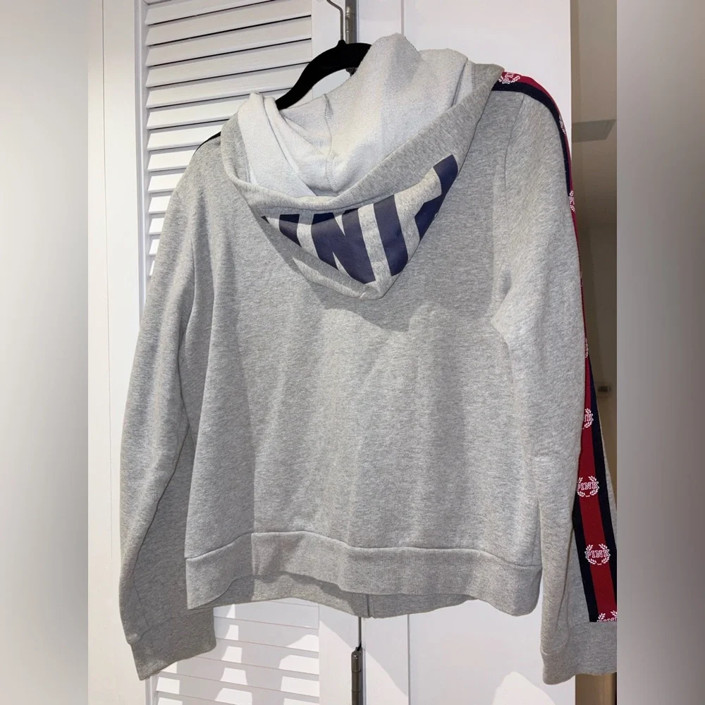 🩶VS Pink💙 Gray Zip Up Hoodie - Picture 5 of 6